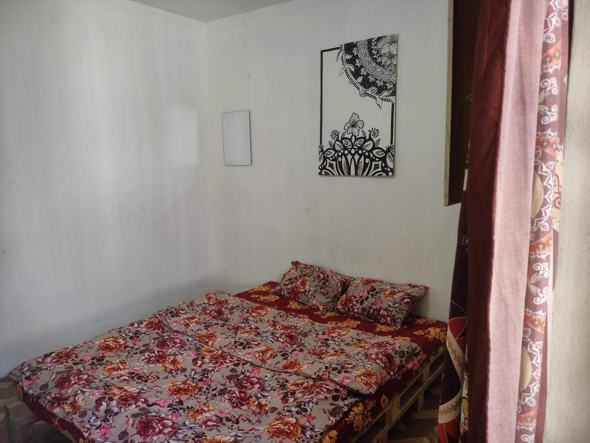 Laughing Buddha Guest House & Villa Katmandou Extérieur photo